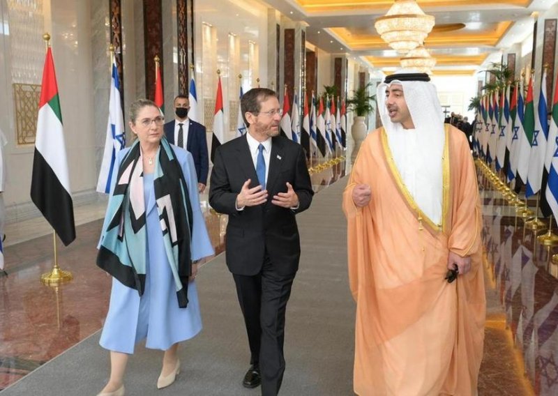 Herzog u povijesnom posjetu UAE: Izrael podržava potrebu te zemlje za sigurnošću