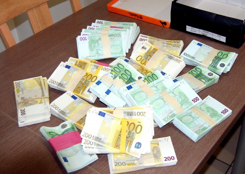 Poljaci zaplijenili rekordnih 250.000 lažnih eura