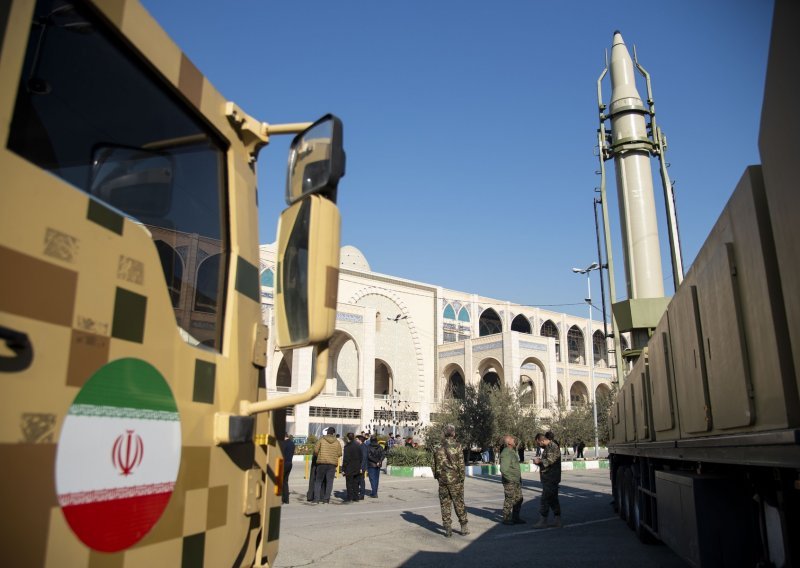 Iranska Revolucionarna garda razvila novu raketu s dometom od 1450 km