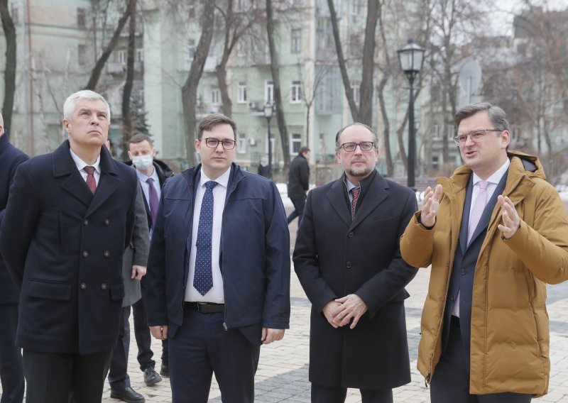 Slovačka odobrila obrambeni sporazum sa SAD-om unatoč ukrajinskoj krizi