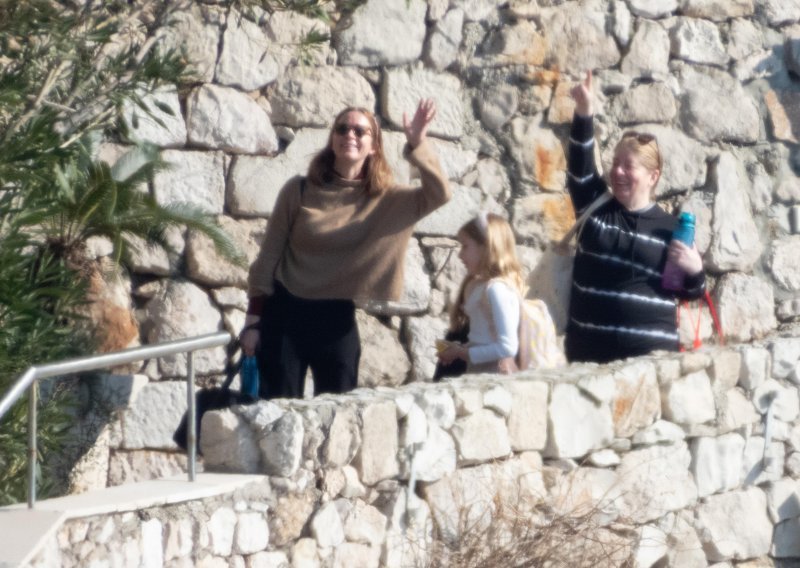 [FOTO] Boravak je kratko trajao: Emily Blunt s kćerima Hazel i Violet napustila Dubrovnik