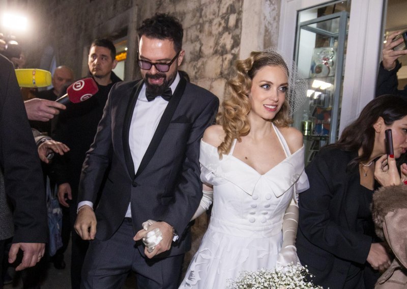 [FOTO] Vjenčali se Hana Huljić i Petar Grašo!