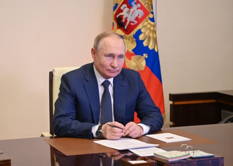 Putin rekao da ročnike i pričuvnike neće slati u Ukrajinu