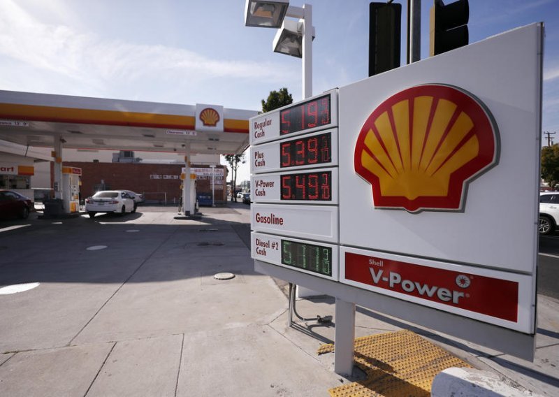 Shell prestaje kupovati rusku naftu i gasi poslovanje u Rusiji