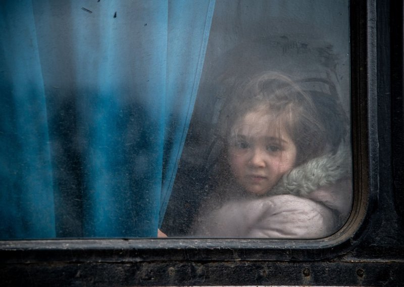 Evakuacija ukrajinskih civila iz opkoljenih gradova slabo napreduje