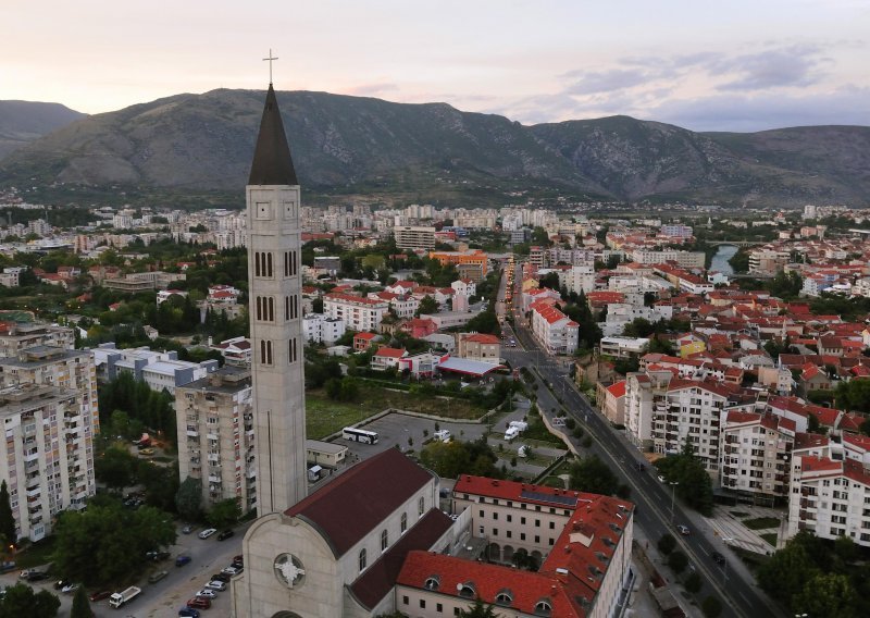 U podijeljenoj BiH, Hrvati pozivaju na promjene: 'Ili ćemo riješiti problem mirnim razlazom ili ćemo kuću – državu – učiniti ugodnom za život svima'