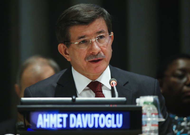 Turski premijer Davutoglu podnosi ostavku