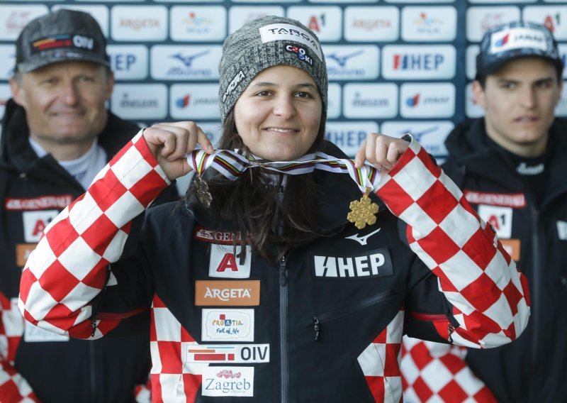 [VIDEO/FOTO] Hrvatska skijaška senzacija vratila se u Zagreb nakon pothvata koji nije uspjela napraviti ni Janica Kostelić: I ona mi se javila, bila je presretna