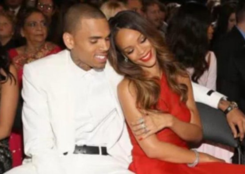 Rihanna planira dijete s Chrisom Brownom