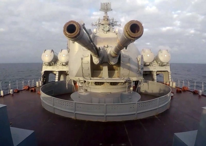 Rusija ispalila krstareće i nadzvučne projektile s Krima i Crnog i Kaspijskog mora
