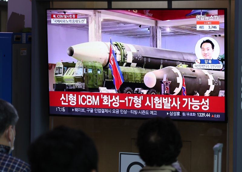 Seul na sjevernokorejsko testiranje odgovorio lansiranjem više projektila
