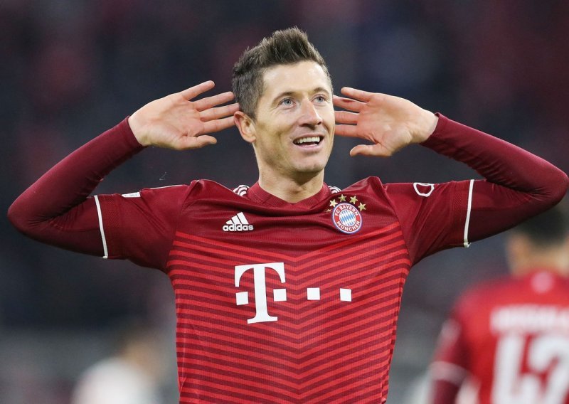 Robert Lewandowski šokirao je čelnike Bayerna i zatražio transfer; odabir novog kluba sve je ostavio bez daha