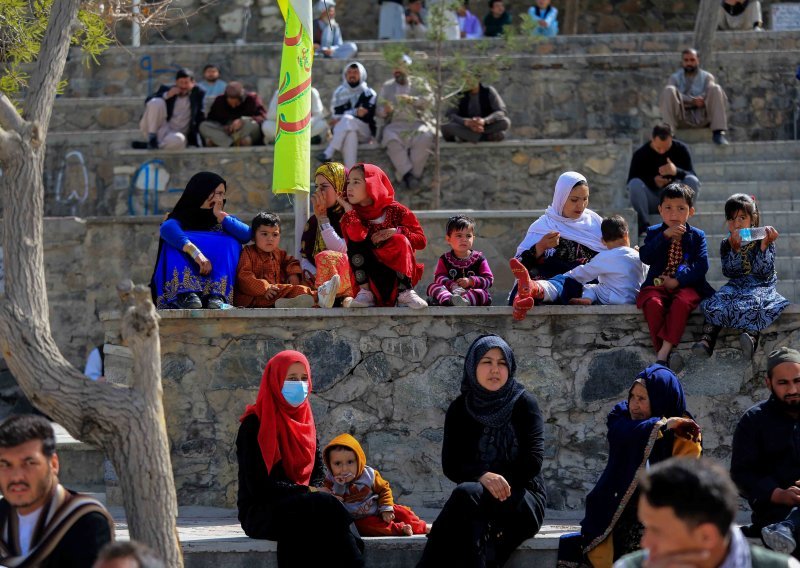 Talibani uveli segregaciju po spolu u zabavnim parkovima