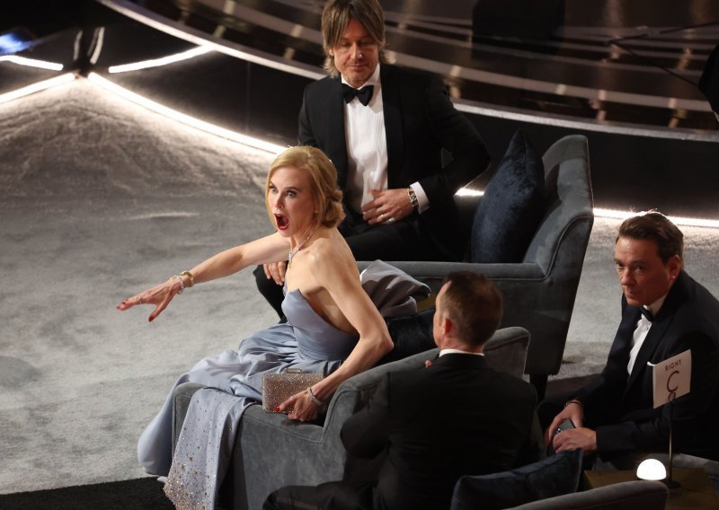 Nicole Kidman ponovno je viralni hit dodjele Oscara, a njezin izraz lica ipak nije reakcija na incident o kojem svi govore