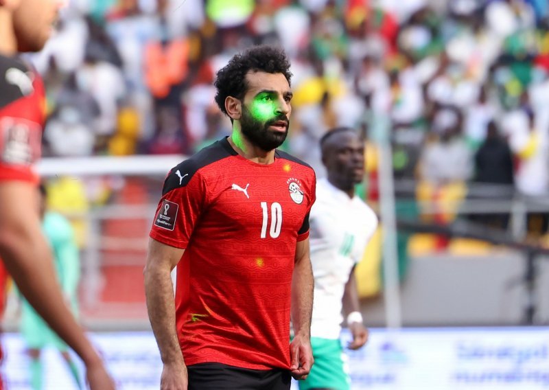 Egipćani podnijeli žalbu i prije početka utakmice; napali ih u autobusu, gađali na zagrijavanju, vrijeđali Salaha, a to nije bilo sve