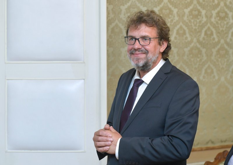 Čelnik vojvođanskih Hrvata Tomislav Žigmanov osvojio zastupnički mandat u Skupštini Srbije