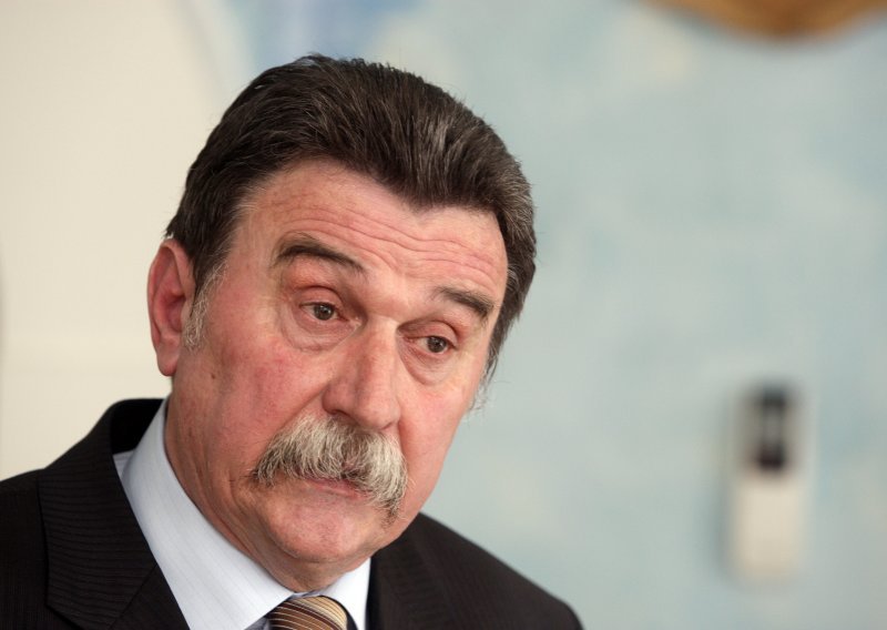 Horvat: Nisam glasao za skidanje imuniteta Jovanoviću