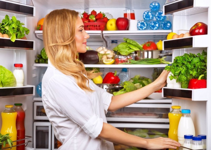 Uz ove trikove povrće i voće u hladnjaku zadržat će svježinu duže nego što mislite