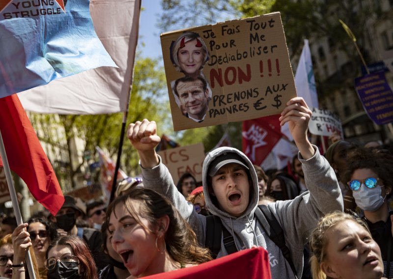 Ekstremi u pripetavanju: Kako dišu Francuzi uoči nikad napetijeg duela Macron - Le Pen
