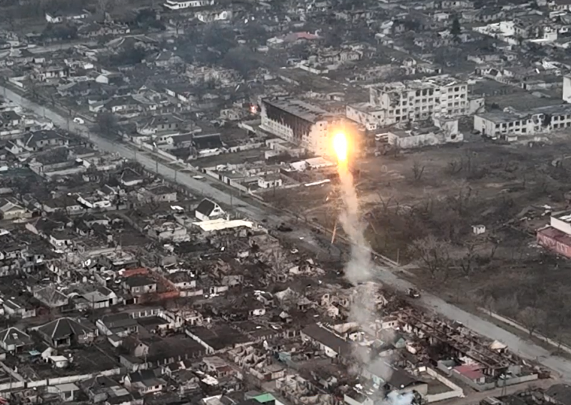 [VIDEO] Rusi u Donbasu branitelje napali 'Meteoritom', pogledajte kako izgleda napad koji može uništiti manju gradsku četvrt