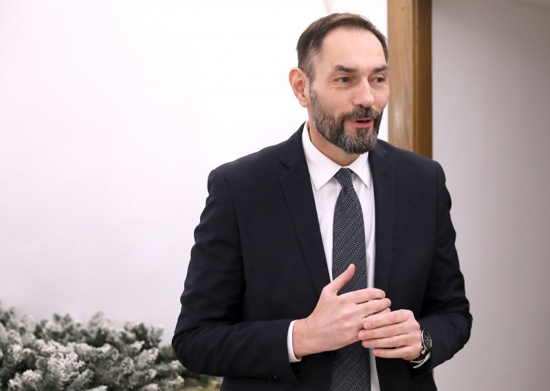 Novi angažman; bivši glavni državni odvjetnik u Crnoj Gori pod suspenzijom educira tužitelje