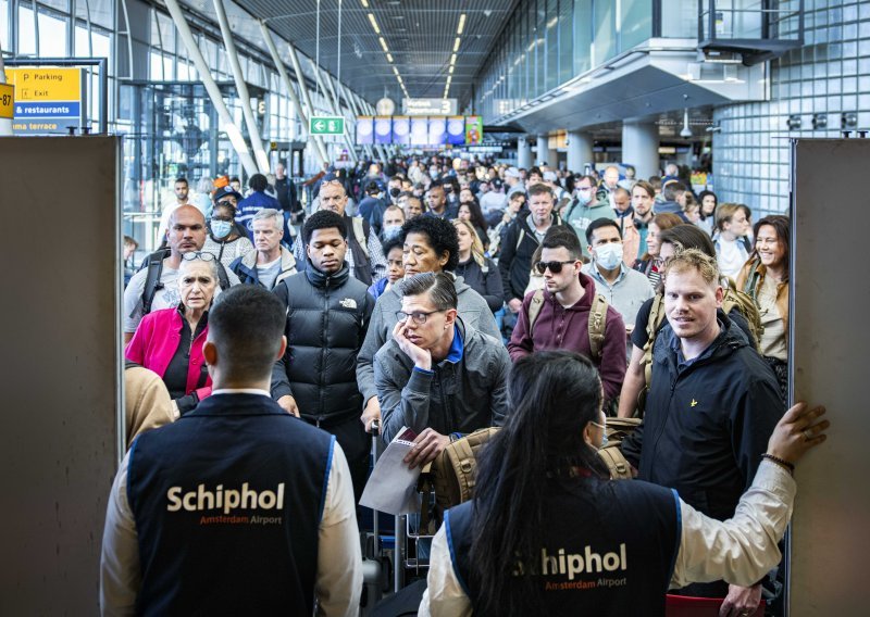 Gužve u amsterdamskoj zračnoj luci, KLM otkazao desetke letova