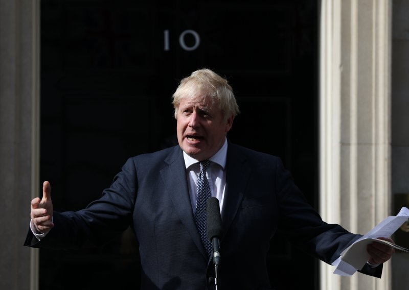 Boris Johnson ostaje britanski premijer