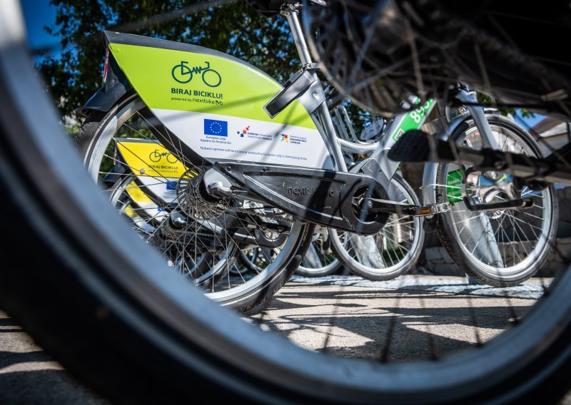 Hrvatski Telekom s partnerima predstavio sustav javnih bicikala u Klisu