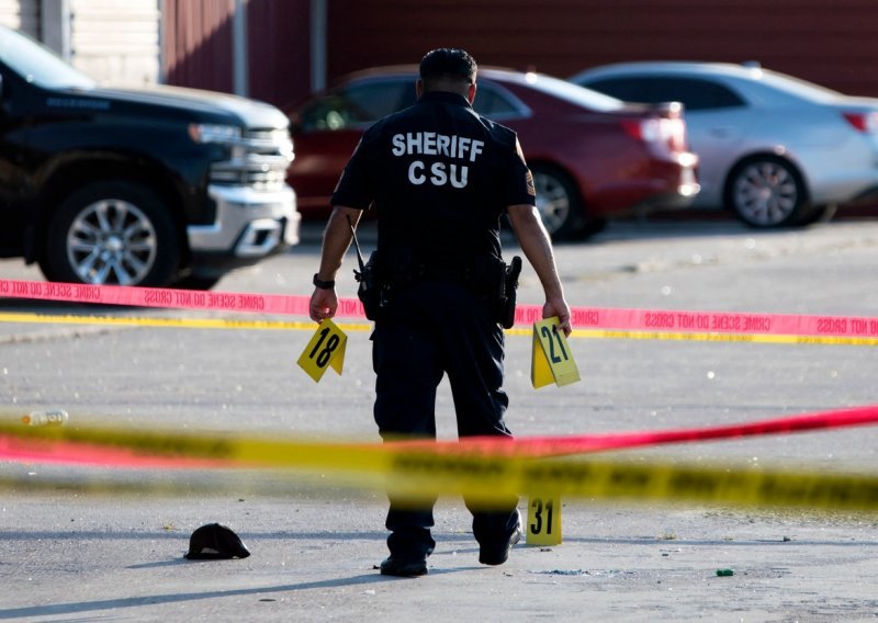 Teksaški guverner: 18-godišnji napadač u školi ubio 14 djece i učitelja