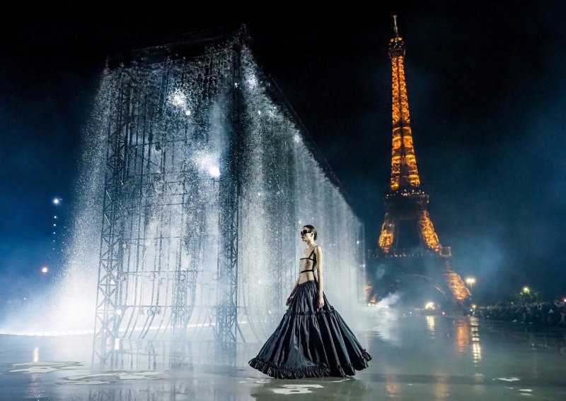 Saint Laurent oličenje je pariškog glamura, no ima tu puno više od mode: Iza zvučnog imena krije se dvojac koji je od njega stvorio modnog giganta teškog 3 milijarde dolara