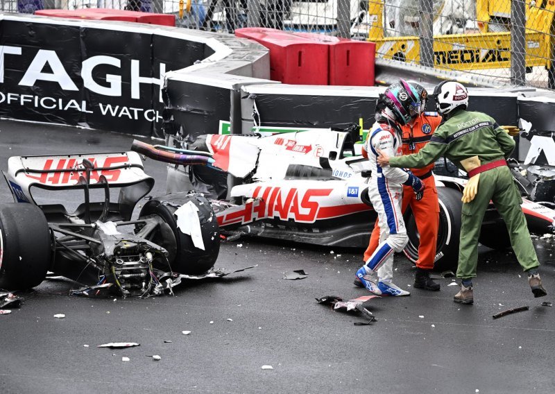 [FOTO] Stravične scene s VN Monaka: Mick Schumacher proklizao, zabio se zaštitnu ogradu i prepolovio bolid