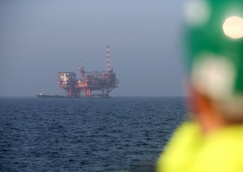 INA odgovorila Greenpeaceu: Nema propuštanja plina s potonule platforme Ivana D