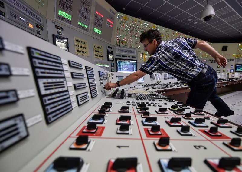 Ruska nuklearna elektrana zbog kvara zaustavila tri reaktora, radijacija normalna