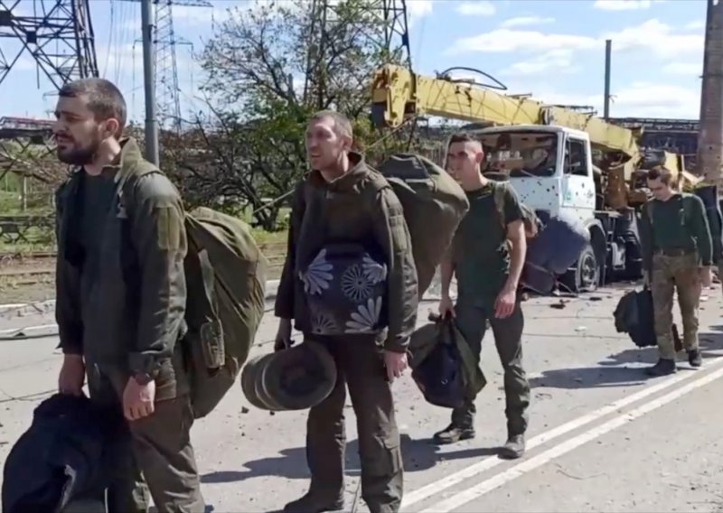 Zarobljeni branitelji Mariupolja iz bojne Azov prebačeni u Rusiju. Sudit će im se tamo?