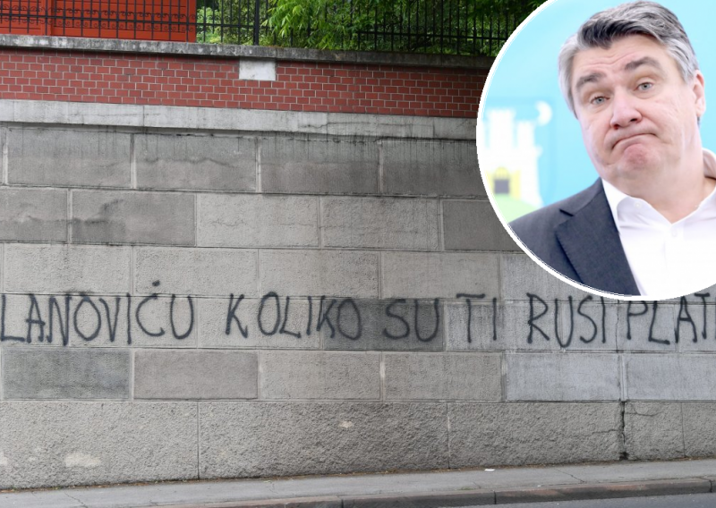 [FOTO] Uvredljive poruke Milanoviću preplavile Zagreb: Zovu ga 'udbašem' i pitaju 'Koliko su ti Rusi platili'