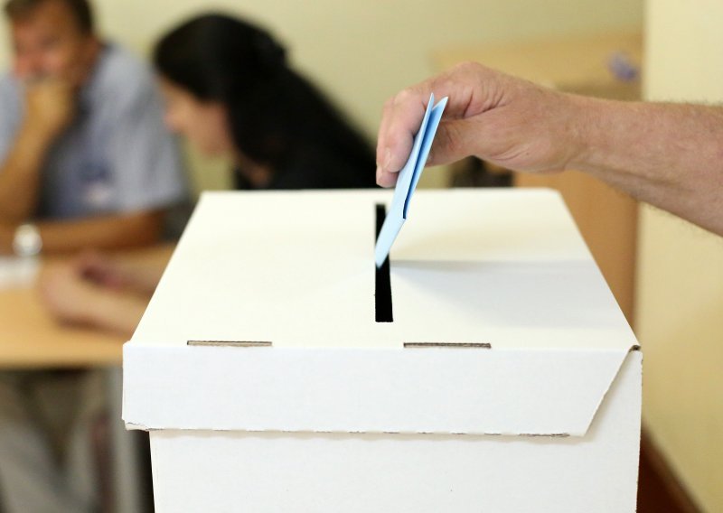 Novska na prijevremenim izborima u nedjelju bira gradonačelnicu