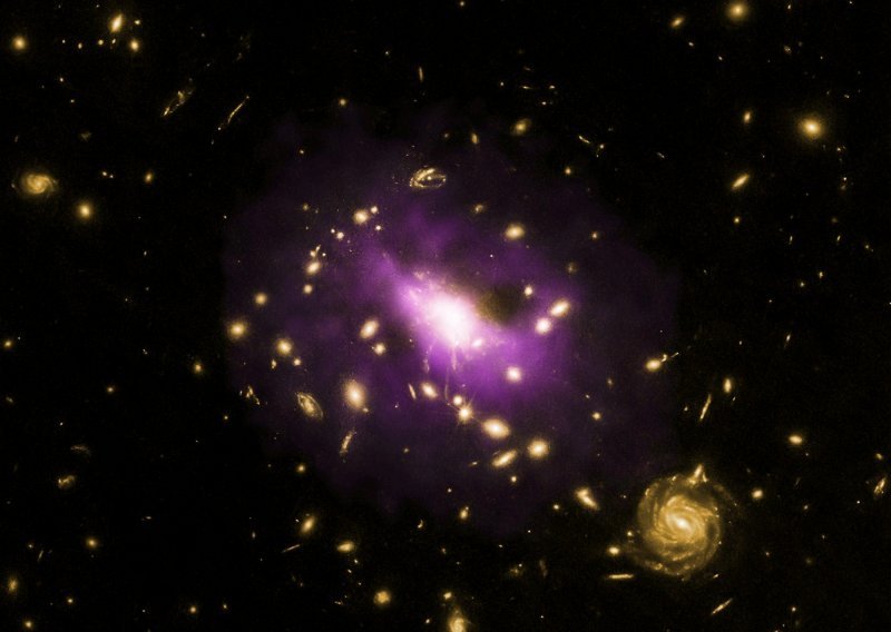 Astronomi otkrili neobično veliku i svijetlu crnu rupu: 'Zašto je drugačija - je li se dogodilo nešto katastrofalno?