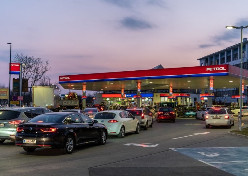 U Sloveniji zabrinuti, niz benzinskih postaja ostalo bez goriva