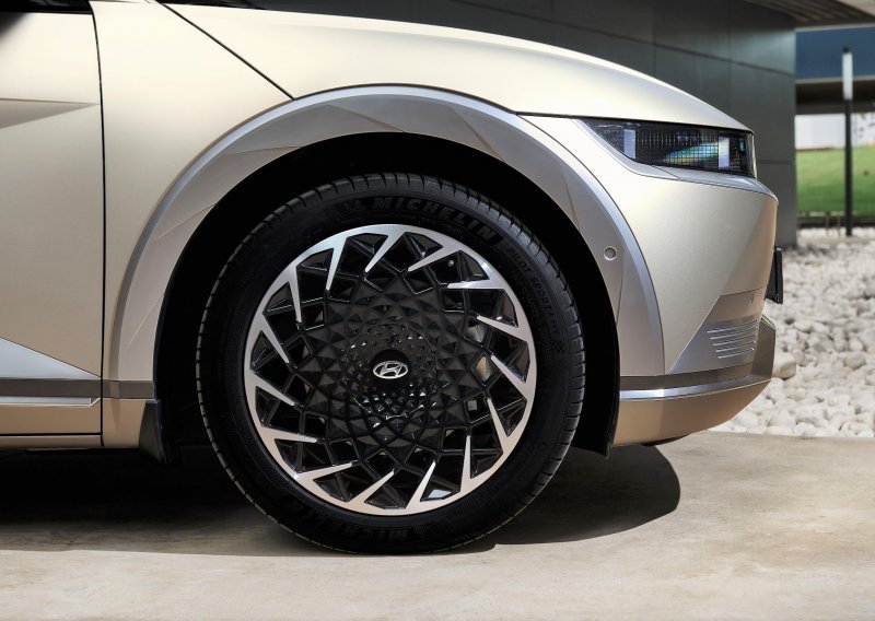 [FOTO] Hyundai Motor Group i Michelin razvijaju gume sljedeće generacije za premium EV za čistu mobilnost