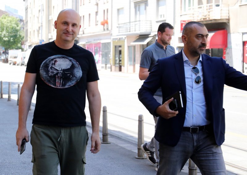[FOTO] Bivši ministar Tolušić stigao u USKOK zbog afere o pogodovanju