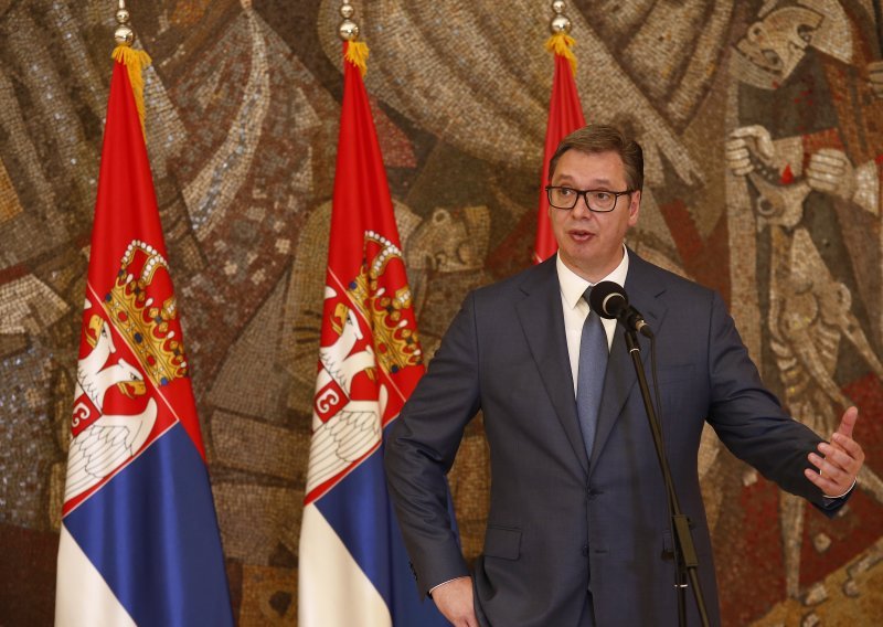 Vučić nije htio govoriti o 'aferi prisluškivanje', čeka reagiranje nadležnih
