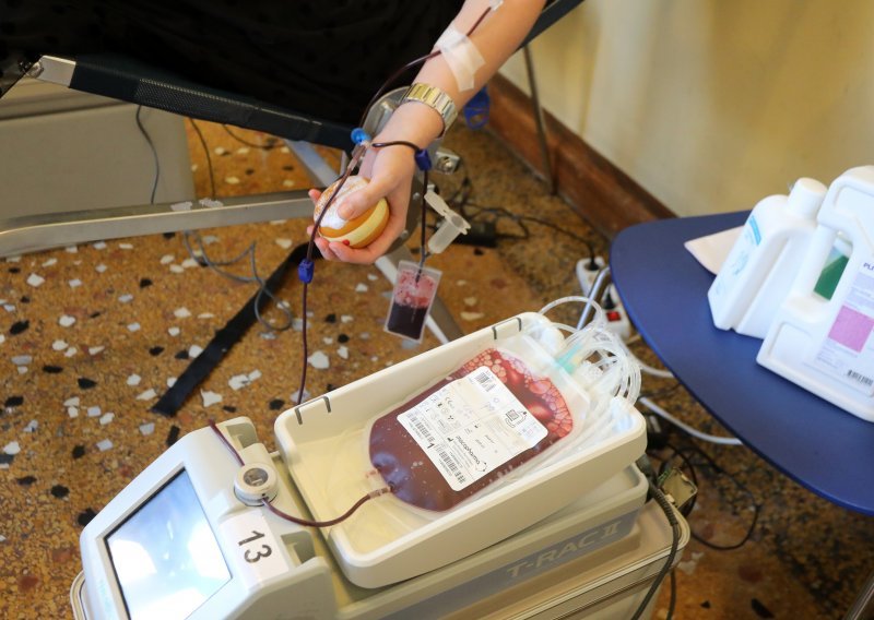 Splitski policajci darovali krv, prikupljene 152 doze