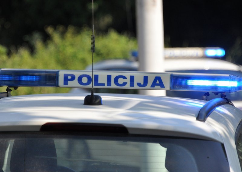Policija prijavila 39-godišnjaka: Prijetio nožem i ukrao ukupno 14.000 kuna