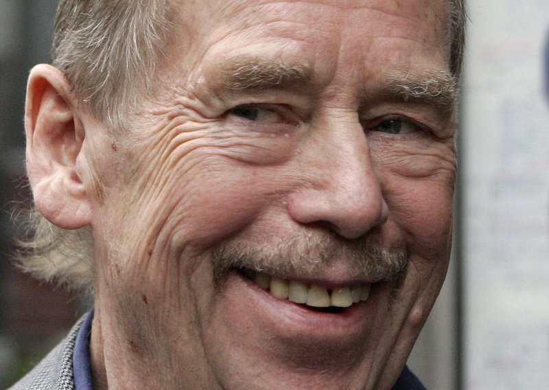 Croatian president offers condolences on Havel's death