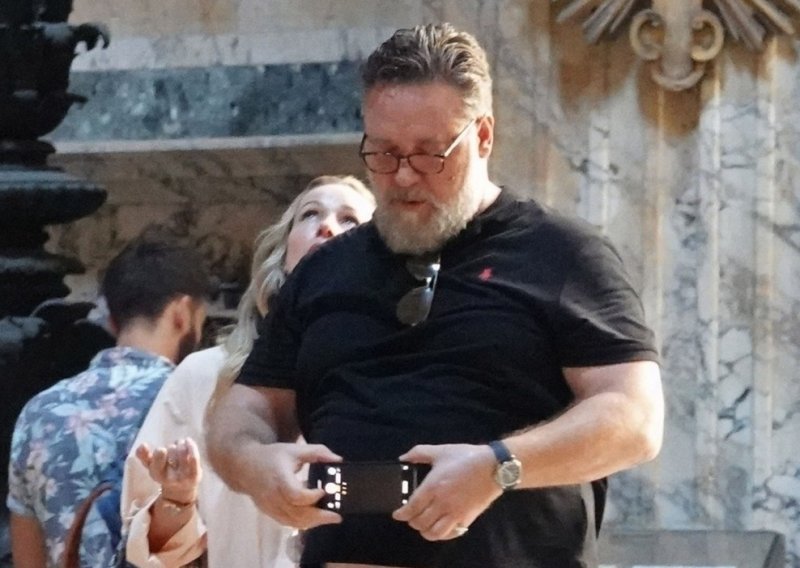 Za njega pravila ne postoje: Russell Crowe fotografirao po Sikstinskoj kapeli iako je to strogo zabranjeno
