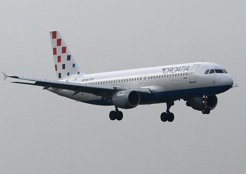 U avion Croatia Airlinesa udario grom, nema ozlijeđenih