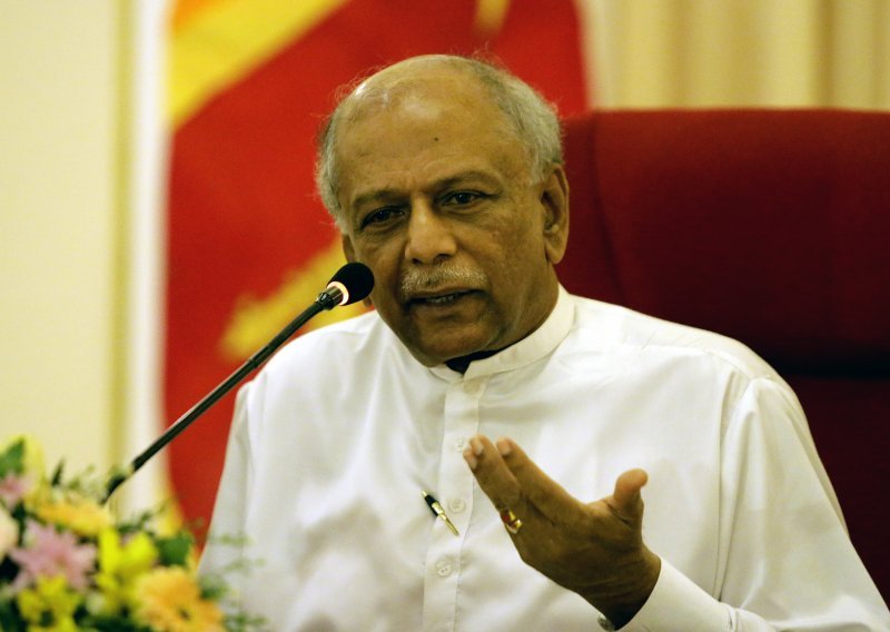 Šri Lanka: Prisegnuo novi premijer nakon što je prosvjednički kamp raščišćen
