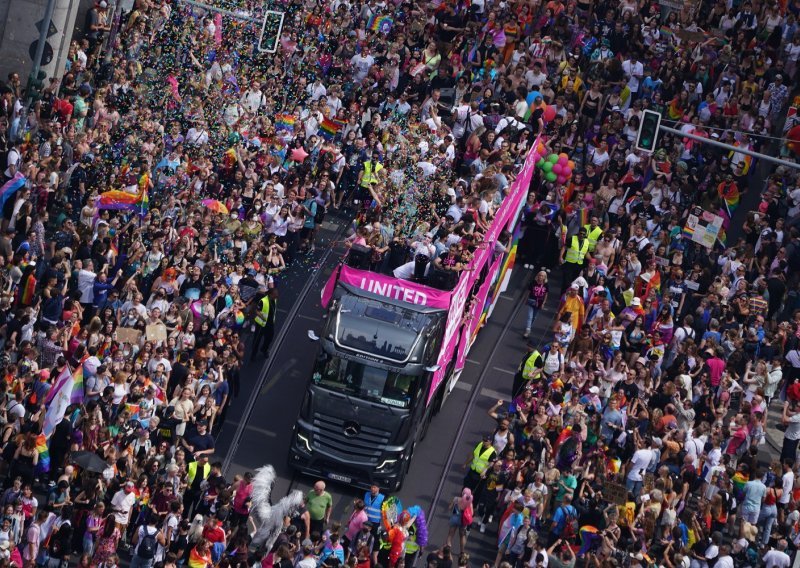 [FOTO] Vratio se Pride u Berlinu: Pogledajte kako je prošla legendarna parada na ulicama glavnog njemačkog grada