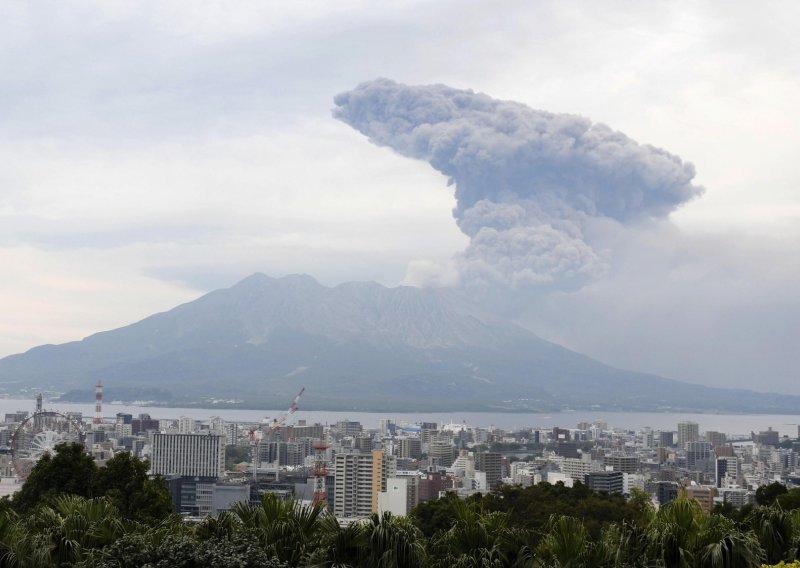 Erumpirao vulkan Sakurajima na zapadu Japana, stanovnicima pojedinih područja savjetovali evaukaciju