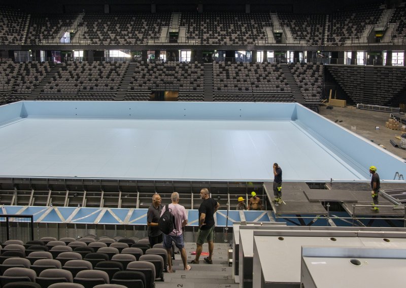 Spaladium arena pretvara se u najveći zatvoreni bazen u Hrvatskoj: Donosimo detalje operacije teške tri milijuna kubika vode i otkrivamo kamo će sa školjkama